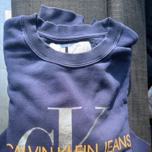 Calvin Klein Sweatshirt , zu finden beim Stand 82 am Standort Flohkids Hamburg West