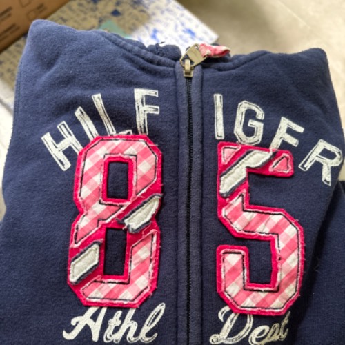 Hilfiger Hoodie, zu finden beim Stand 82 am Standort Flohkids Hamburg West