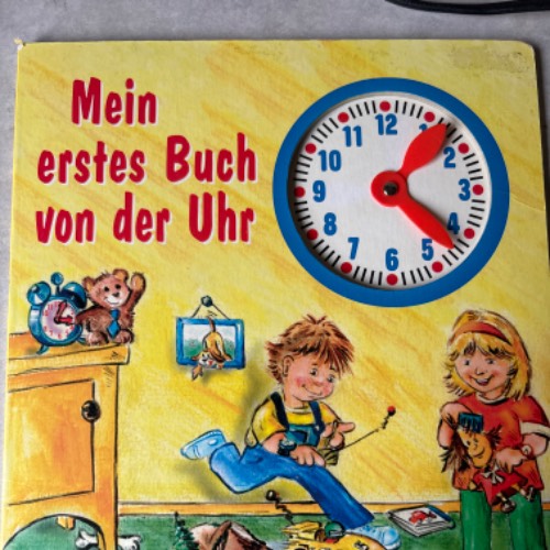 Mein erstes Buch von der Uhr, zu finden beim Stand 34 am Standort Flohkids Hamburg West