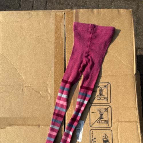 Falke Strumpfhose  Größe: 98/104 Lila, zu finden beim Stand 34 am Standort Flohkids Hamburg West