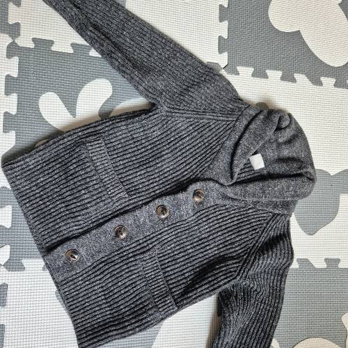 GAP Baby Strickjacke grau  Größe: 86, zu finden beim Stand 80 am Standort Flohkids Hamburg West