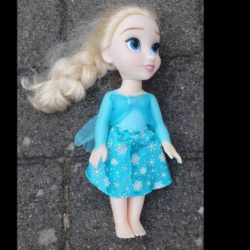 DISNEY Elsa Puppe, zu finden beim Stand 125 am Standort Flohkids Hamburg West