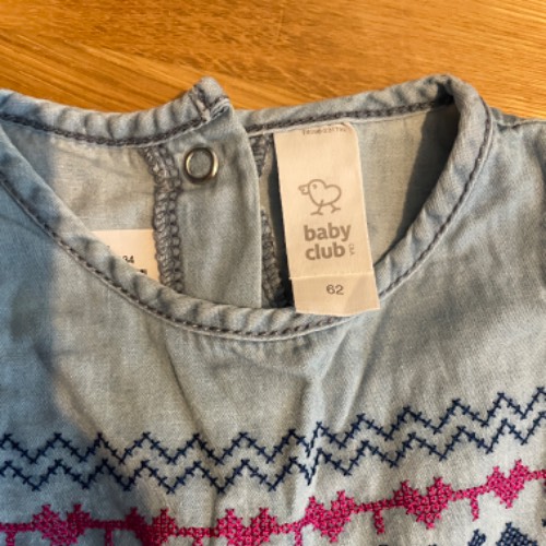 Babyclub Strampler Jeans  Größe: 62, zu finden beim Stand 136 am Standort Flohkids Hamburg West