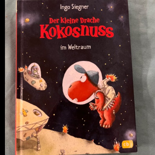 Buch Drache Kokosnuss Weltraum, zu finden beim Stand 21 am Standort Flohkids Hamburg West