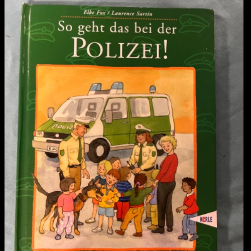 Buch Polizei , zu finden beim Stand 21 am Standort Flohkids Hamburg West