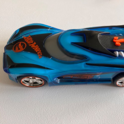 Hot Wheel Auto groß , zu finden beim Stand 21 am Standort Flohkids Hamburg West