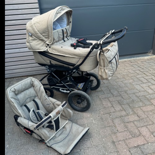 Emmaljunga Kinderwagen , zu finden beim Stand 4 am Standort Flohkids Hamburg West