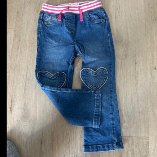 Boden Jeans Herzen  Größe: 104 , zu finden beim Stand 101 am Standort Flohkids Hamburg West