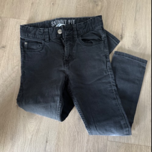 H&M Jeans Skinny grau  Größe: 134, zu finden beim Stand 101 am Standort Flohkids Hamburg West