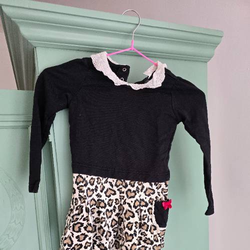 Kleid Leoparden Look  Größe: 104, zu finden beim Stand 157 am Standort Flohkids Hamburg West