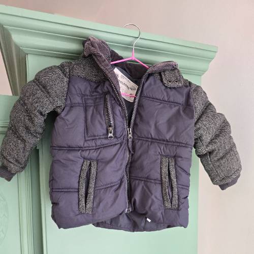 Winterjacke Junge  Größe: 2-3 Jahre, zu finden beim Stand 157 am Standort Flohkids Hamburg West