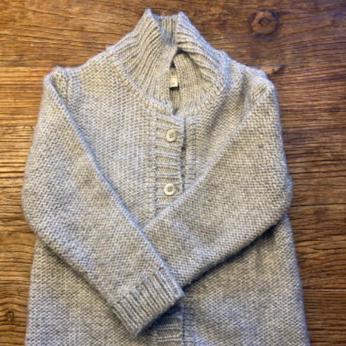 Belly Botton Strickjacke grau , zu finden beim Stand 104 am Standort Flohkids Hamburg West