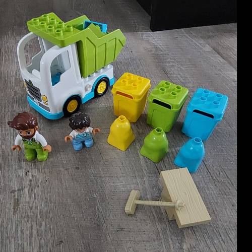 Duplo  Recycling Truck , zu finden beim Stand 73 am Standort Flohkids Hamburg West