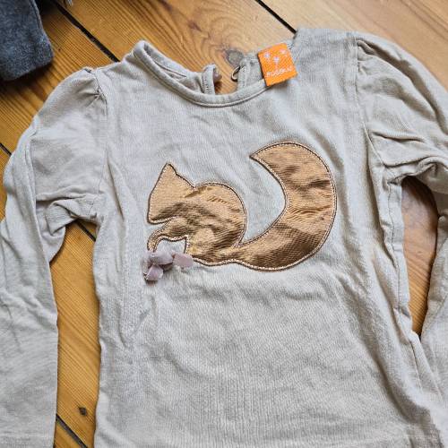 Shirt Pusblu  Größe: 102 Eichhörnchen, zu finden beim Stand 157 am Standort Flohkids Hamburg West