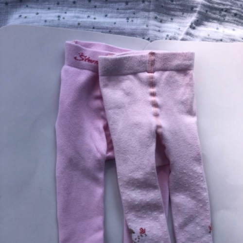 2 Strumpfhosen  Größe: 68/74 Rosa , zu finden beim Stand 115 am Standort Flohkids Hamburg West