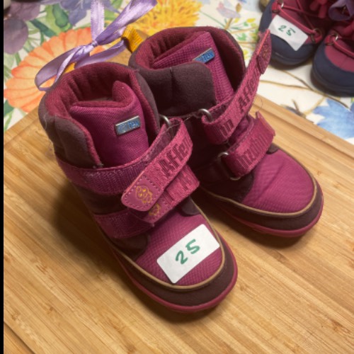 Affenzahn Winterschuh Fell  Größe: 25, zu finden beim Stand 21 am Standort Flohkids Hamburg West