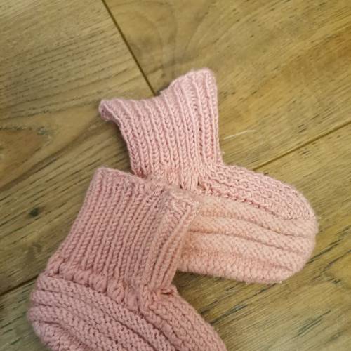 Überzieh Socken Strick  Größe: 18 r, zu finden beim Stand 49 am Standort Flohkids Hamburg West