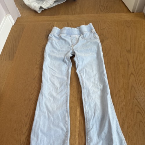 H&M Jeans hellblau  Größe: 134, zu finden beim Stand 55 am Standort Flohkids Hamburg West