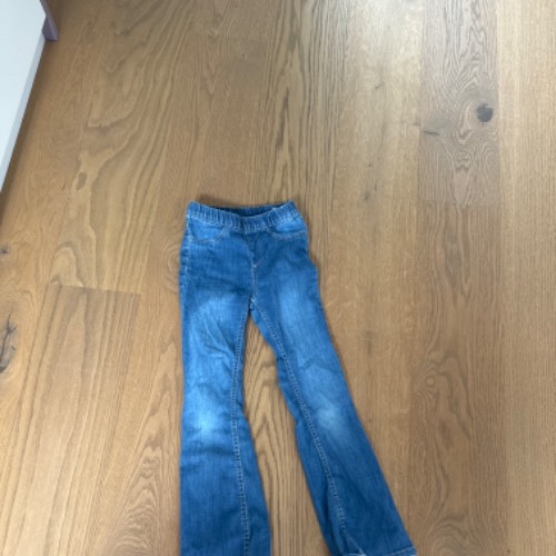 H&M Jeans  Größe: 128, zu finden beim Stand 55 am Standort Flohkids Hamburg West