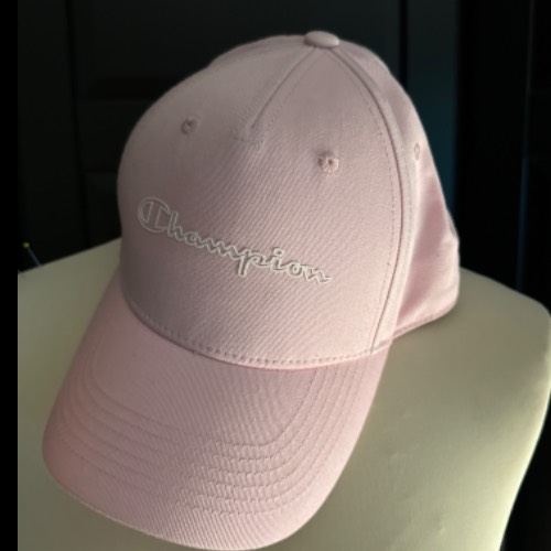 Champion Cap  Größe: 55/58, zu finden beim Stand 119 am Standort Flohkids Hamburg West