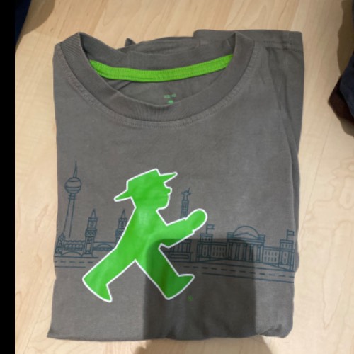 Ampelmann Shirt  Größe: 140, zu finden beim Stand 25 am Standort Flohkids Hamburg West