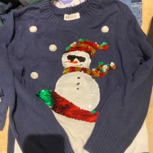 H&M Weihnachtspulli  Größe: 122, zu finden beim Stand 25 am Standort Flohkids Hamburg West