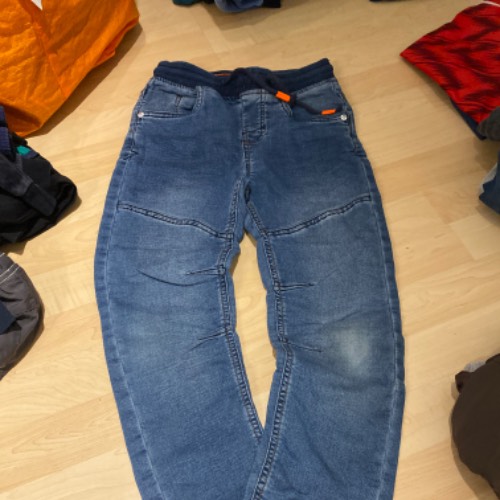 Ernstings Jeans  Größe: 134, zu finden beim Stand 25 am Standort Flohkids Hamburg West