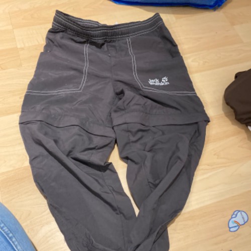 Jack Wolfskin zip Hose  Größe: 128, zu finden beim Stand 25 am Standort Flohkids Hamburg West