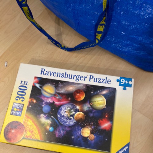 Puzzle  Größe: 300 XXL, zu finden beim Stand 25 am Standort Flohkids Hamburg West