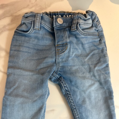 Hellblaue Jeans H&M  Größe: 92, zu finden beim Stand 24 am Standort Flohkids Hamburg West