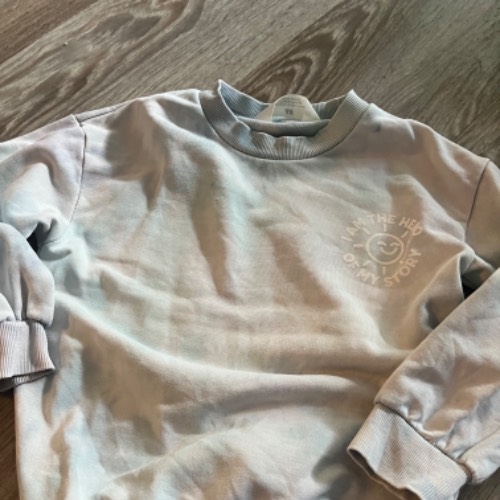 H&M Batik sweatshirt , zu finden beim Stand 164 am Standort Flohkids Hamburg West