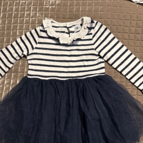 Tüllkleid Petit Bateau  Größe: 95 cm , zu finden beim Stand 89 am Standort Flohkids Hamburg West