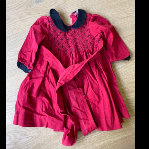 Kleid Cord französisch rot , zu finden beim Stand 31 am Standort Flohkids Hamburg West