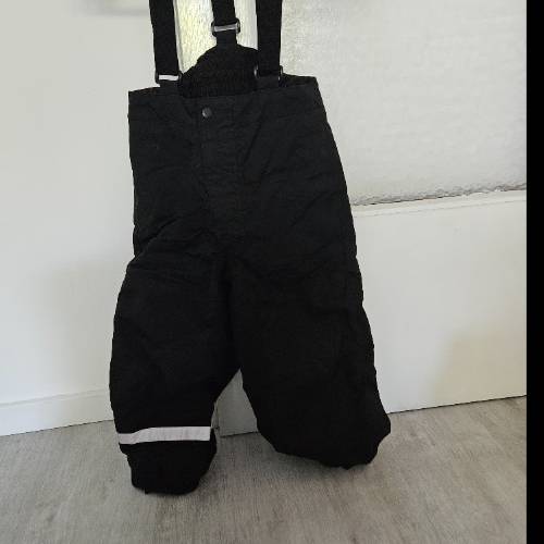 H&M Schneehose schwarz  Größe: 110, zu finden beim Stand 159 am Standort Flohkids Hamburg West