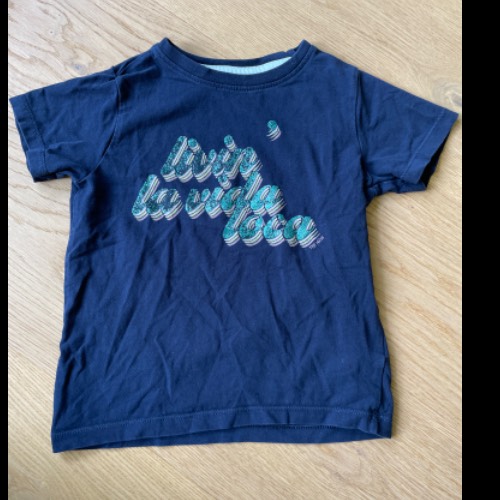 The new T-shirt blau  Größe: 110/116, zu finden beim Stand 31 am Standort Flohkids Hamburg West