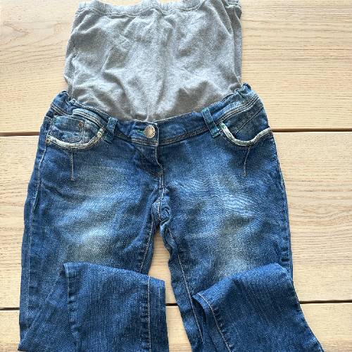 Jeans GrM Yessica, zu finden beim Stand 133 am Standort Flohkids Hamburg West