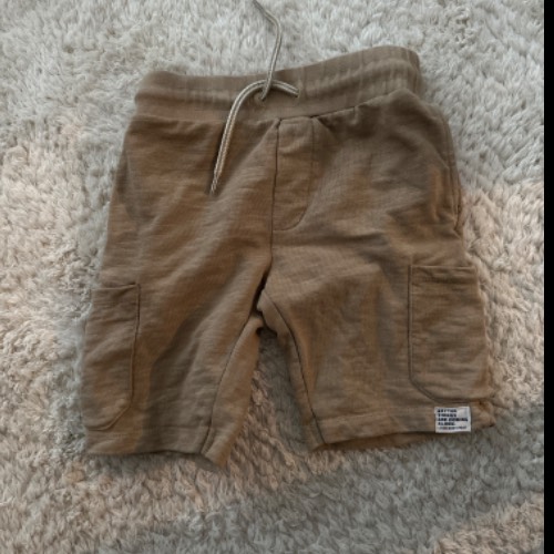 Kurze Hose Beige/Braun  Größe: 92/98, zu finden beim Stand 12 am Standort Flohkids Hamburg West