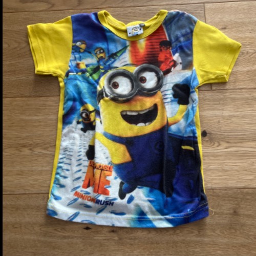 Minions T Shirt  Größe: 116, zu finden beim Stand 141 am Standort Flohkids Hamburg West