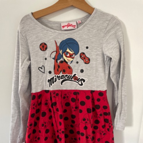 Kleid Miraculous  Größe: 116, zu finden beim Stand 21 am Standort Flohkids Hamburg West