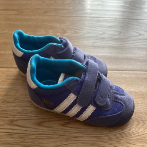 Adidas Sneaker  Größe: 21, zu finden beim Stand 141 am Standort Flohkids Hamburg West