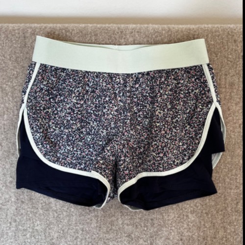 Sportshorts, Gr. ca  Größe: 128/34, zu finden beim Stand 46 am Standort Flohkids Hamburg West