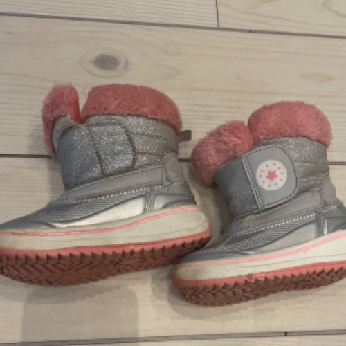 Lupilu Winterstiefel rosa  Größe: 22, zu finden beim Stand 130 am Standort Flohkids Hamburg West