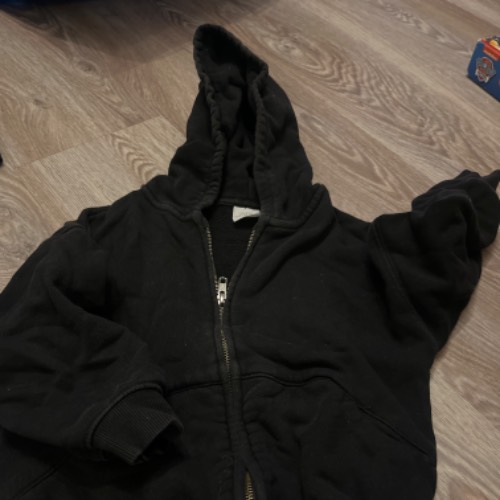 Zara Sweatjacke  Größe: 104 schwarz, zu finden beim Stand 164 am Standort Flohkids Hamburg West