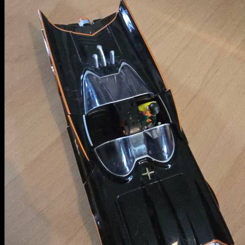 Batmobil Batman Auto, zu finden beim Stand 133 am Standort Flohkids Hamburg West