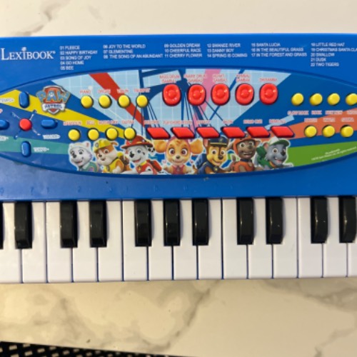 Paw Patrol keyboard, zu finden beim Stand 24 am Standort Flohkids Hamburg West