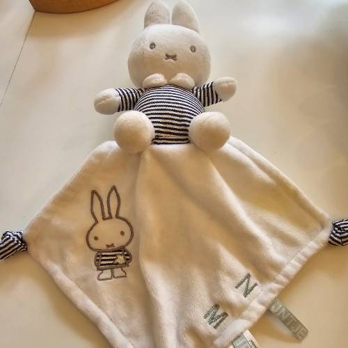 Miffy Schmusetuch, zu finden beim Stand 36 am Standort Flohkids Hamburg West