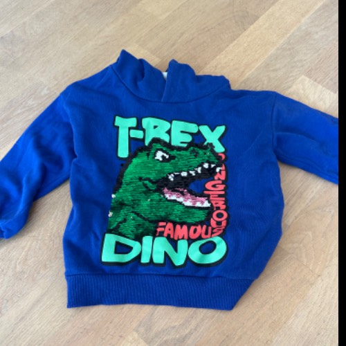 Dino Pullover blau  Größe: 104 , zu finden beim Stand 91 am Standort Flohkids Hamburg West